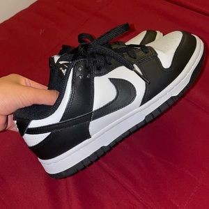 Panda Dunks ! size 5.5